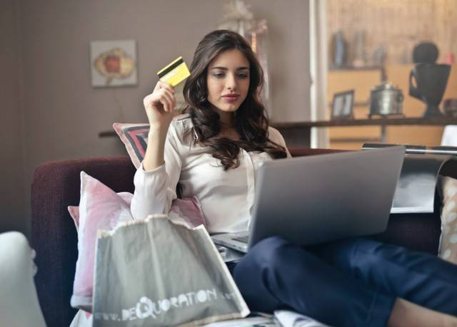 Ilustrasi perbedaan GPN dan Mastercard BCA. Foto: Unsplash