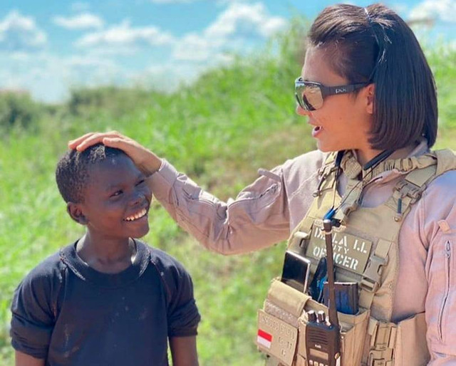 Momen Ipda Della Indah Lestari saat menjalankan tugas misi perdamaian dunia di Afrika Tengah. Foto: Istimewa