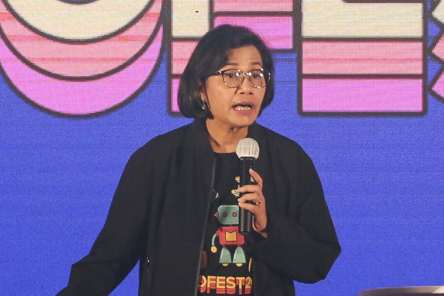 Menteri Keuangan Sri Mulyani Indrawati memberikan sambutan pada Ministry of Finance Festival 2022 (MOFEST 2022) di Jakarta, Kamis (1/12/2022). Foto: Rivan Awal Lingga/Antara Foto