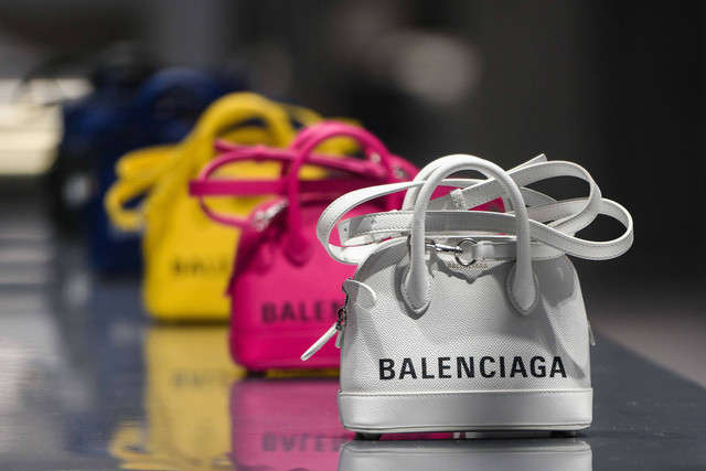 Ilustrasi brand Balenciaga. Foto: Creative Lab/Shutterstock