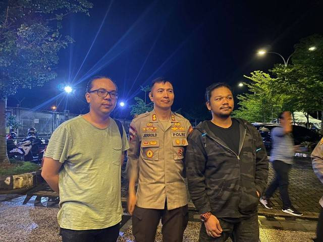 Kapolres Kubu Raya bersama penyelenggara konser Dewa 19. Foto: Teri/Hi!Pontianak