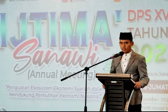 Ketua MUI Bidang Fatwa Asrorun Niam Sholeh secara resmi menutup kegiatan Ijtima Sanawi Dewan Pengawas Syariah (DPS) Dewan Syariah Nasional MUI pada Jumat (2/12/2022). Foto: Dok. Istimewa