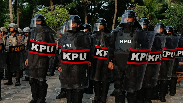 Pasukan Jagat Saksana, Pasukan Pengamanan KPU Jelang Pemilu 2024. Foto: Aprilandika Pratama/kumparan