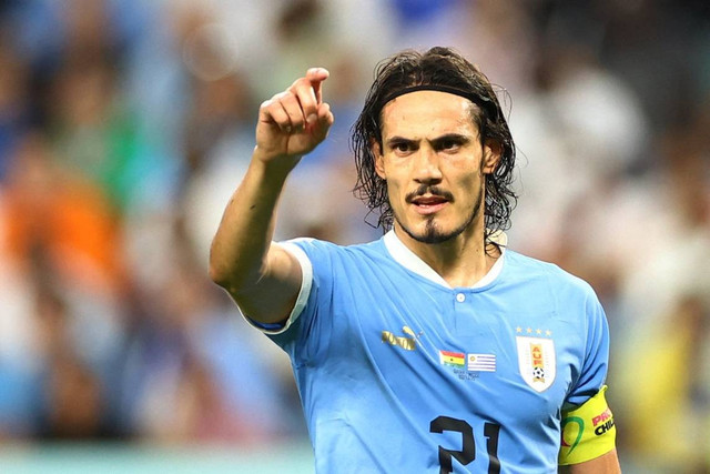 Pemain Uruguay Edinson Cavani saat lawan Ghana pada Piala Dunia 2022, di Stadion Al Janoub, Al Wakrah, Qatar, Jumat (2/12/2022). Foto: Bernadett Szabo/REUTERS
