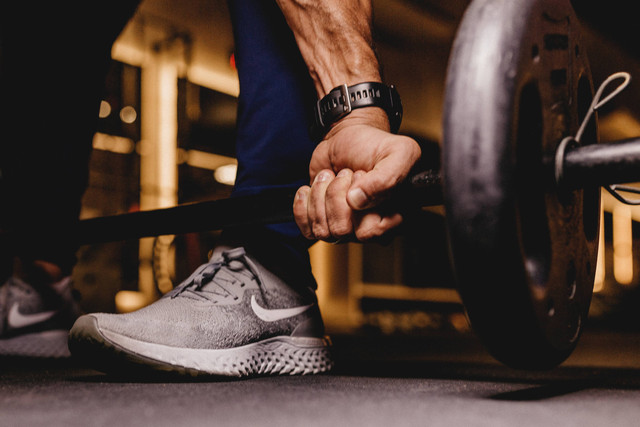 Caption gym Bahasa Inggris. Foto: Unsplash/Jonathan Borba.