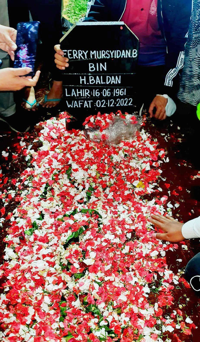 Makam Ferry Mursyidan Baldan. Dok: Ipang Wahid