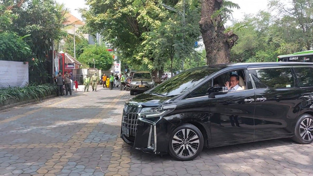 Presiden Jokowi memantau persiapan pernikahan Kaesang di Kota Solo, Jawa Tengah, Minggu (4/12). Foto: Dok. Istimewa