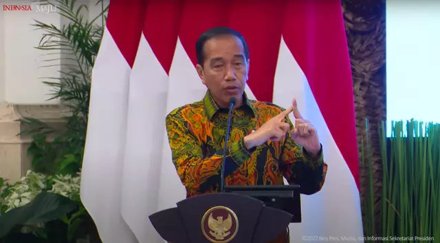 Presiden Jokowi memberikan keynote speech pada acara Kompas100 CEO Forum di Istana Negara, Jakarta, Jumat (2/12/2022). Foto: Youtube/Sekretariat Presiden