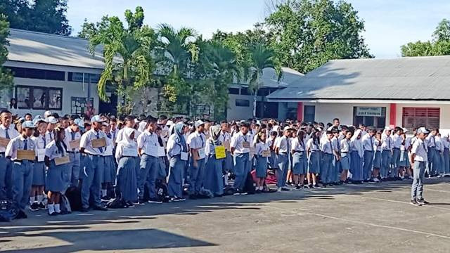Ilustrasi siswa SMA di Kota Manado.