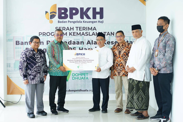 Pada Jumat (2/12/2022), Badan Pengelola Keuangan Haji (BPKH), menyerahkan pengadaan alat kesehatan (alkes) ruang Neonatal Intensive Care Unit (NICU) kepada Dompet Dhuafa untuk melengkapi fasilitas kesehatan Rumah Sakit (RS) Hasyim Asy'ari Bertempat di Rs Hasyim Asy’ari, Jombang, Jawa Timur.