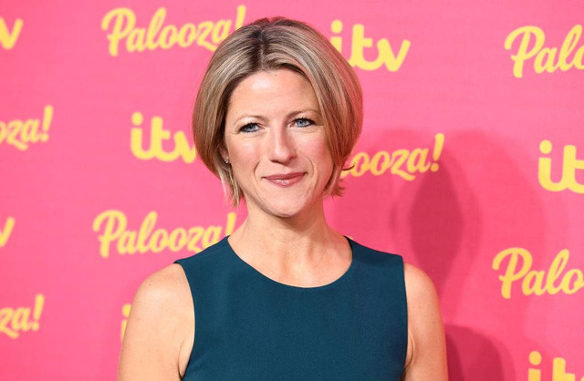 Jacqui Oatley, komentator sepak bola perempuan. Foto: Getty Images
