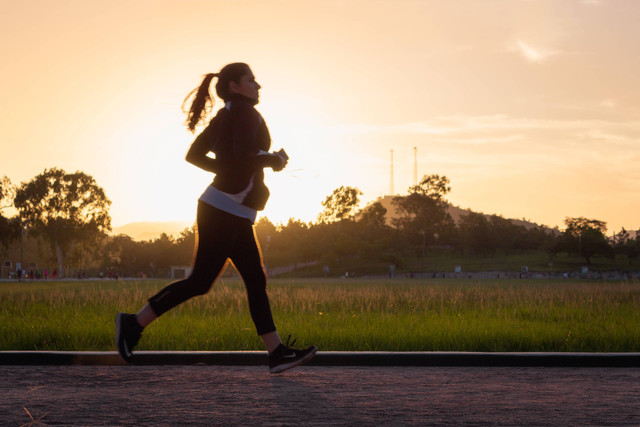 Apa saja olahraga untuk menurunkan berat badan? Foto: Unsplash