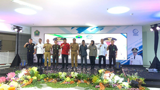 Jajaran Forkopimda foto bersama usai Peresmian MPP Merdeka. Foto / Feni Yusnia