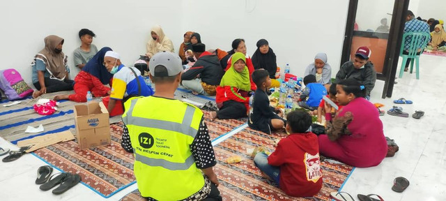 Pasca Kenaikan Status Awas, Tim TRC IZI Siaga Bencana Erupsi Semeru