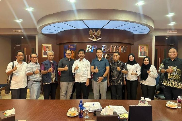 Kepala BP Batam saat menerima perwakilan komunitas sepeda-sepeda lipat di Kota Batam.