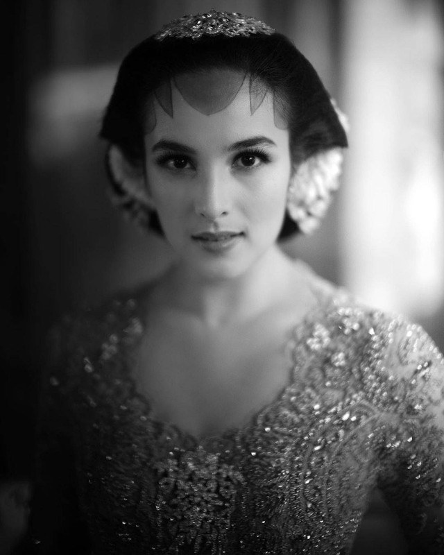 Momen Chelsea Islan siraman menjelang pernikahan. Foto: Instagram/@iluminen