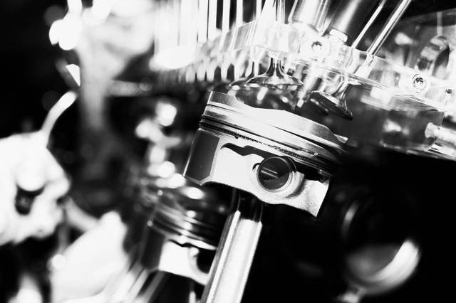 Cara pasang ring piston. Foto: Pixabay