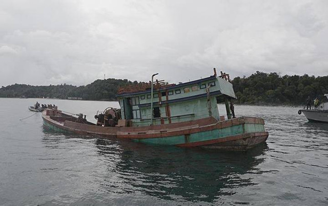 Pemusnahan kapal asing asal Vietnam. Foto: Istimewa