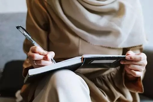 Ilustrasi muhasabah diri. Foto: Pexels