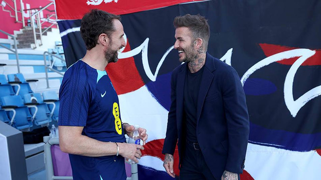 David Beckham datangi tempat latihan Timnas Inggris di Qatar. Foto: England Football