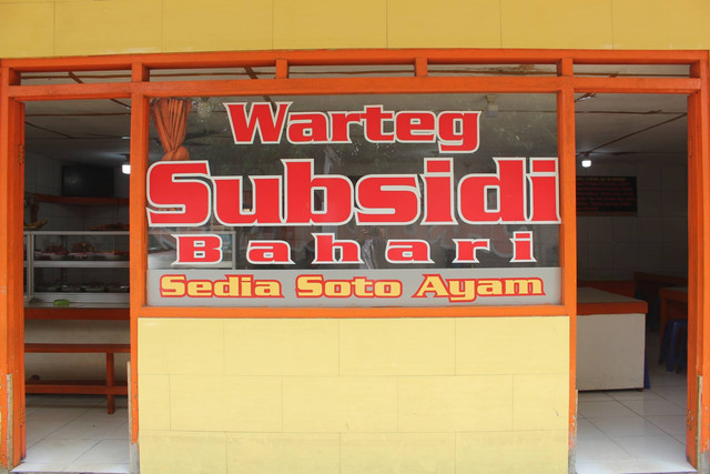 Tampak depan Warteg Subsidi Bahari Kukusan, Depok. Foto: Riad Nur Hikmah/kumparan
