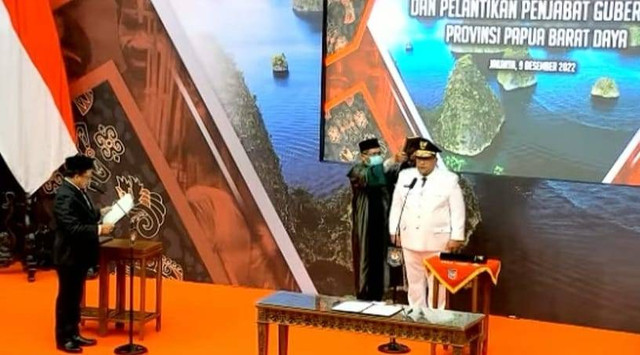 Menteri Dalam Negeri, Tito Karnavian lantik penjabat gubernur Papua Barat Daya, Muhammad Musa'ad atas nama presiden Joko Widodo. Foto ist