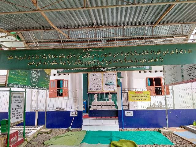 (Makam Kiai Haji Raden Mas Muhammad Ilyas) 