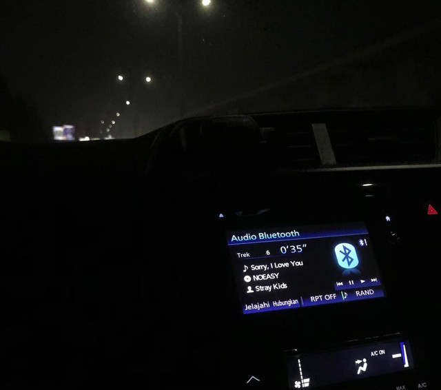 Ilustrasi lagu yang merepresentasikan Hopeless Romantics. Foto: Almira Ahmad 