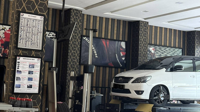 Ilustrasi toyotaa innova (foto pribadi)