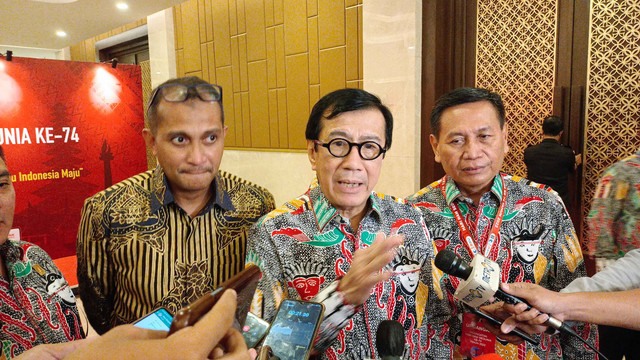 Menkumham Yasonna H Laoly Usai Hadiri Acara HAM Sedunia di Hotel Sultan, Jakarta, Senin (12/12/2022). Foto: Aprilandika Pratama/kumparan