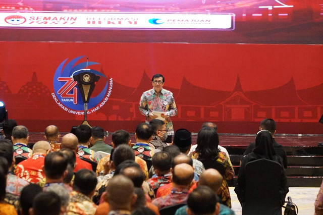 Menteri Hukum dan Hak Asasi Manusia , Yasonna H. Laoly, dalam acara Peringatan Hari HAM Sedunia ke-74 di Jakarta. (Foto: Havijay/Kemenkumham)