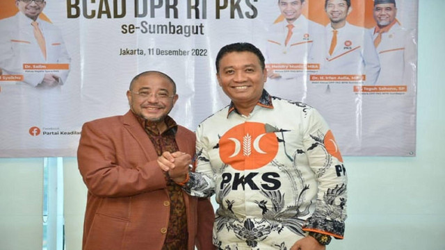 Ketua Fraksi Partai Keadilan Sejahtera (PKS) DPRD Riau, Markarius Anwar, bersama Sekjen PKS, Habib Aboe Bakar Al Habsyi. (SELASAR RIAU)