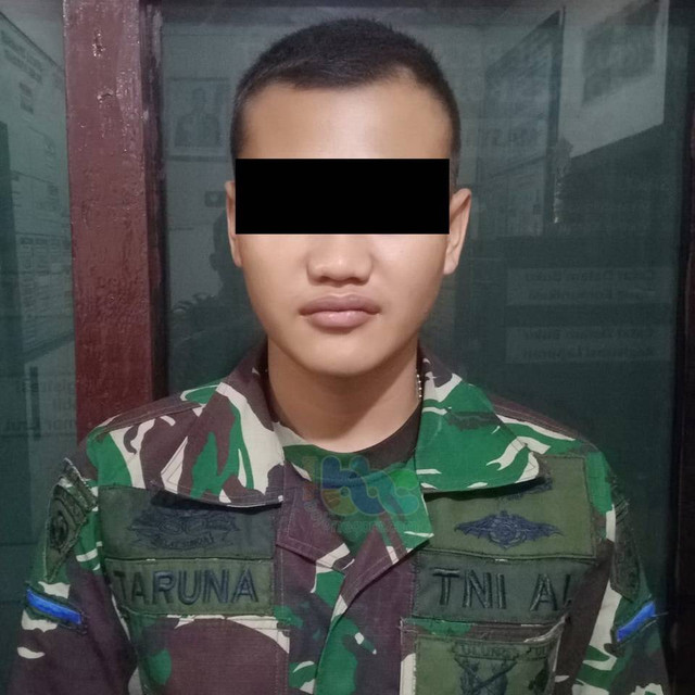 Seorang laki-laki berinisial FH, warga Kecamatan Krian, Kabupaten Sidoarjo, yang diduga sebagai anggota TNI gadungan. (Foto: Dok Istimewa)