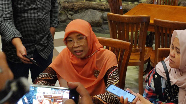 Anggota Komisi IX DPR RI dari Fraksi Partai PKS, Netty Prasetiyani, saat memberi keterangan ke awak media mengenai pekerja migran. Foto: Rachmadi Rasyad/kumparan