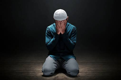 Ilustrasi bacaan doa tobat Islam. Foto: Pexels