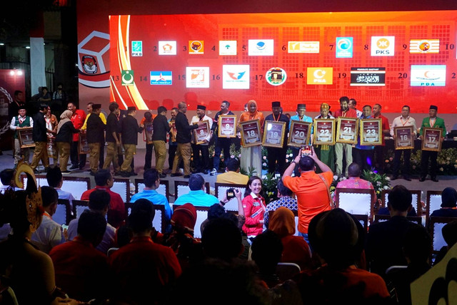 Pengundian dan penetapan nomor urut partai politik peserta Pemilu tahun 2024 di KPU, Jakarta pada Rabu (14/12/2022). Foto: Iqbal Firdaus/kumparan