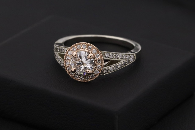 Kata-kata tentang Cincin. Foto: Unplash/Sabrianna