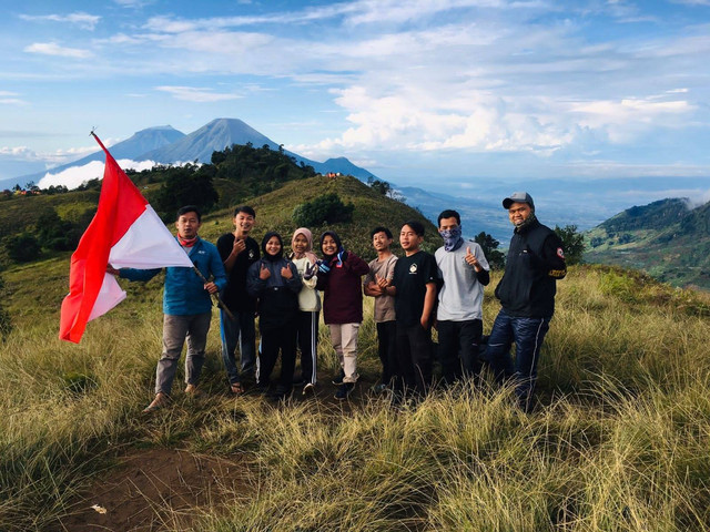 Foto Kebersamaan saat Mendaki Gunung Prau,Sumber Foto: Diri Sendiri.