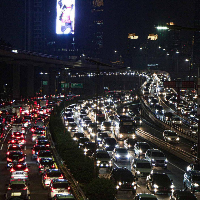 https://www.shutterstock.com/image-photo/beijing-china-january-21-2017-traffic-561045331