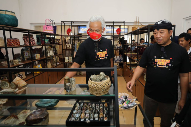 Gubernur Jawa Tengah Ganjar Pranowo yang membuka Hetero Space ketiga di Kabupaten Banyumas untuk mendorong kreativitas dan inovasi anak muda. Foto: Dok. Istimewa
