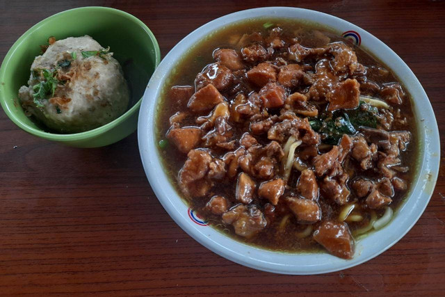 Mi Ayam Porsi Brutal (Foto: Hayqal anandika putra/kumparan)