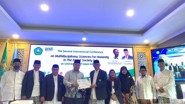 Foto bersama jajaran Unisma bersama co-host partner dalam The Second International Conference. Foto / Feni Yusnia