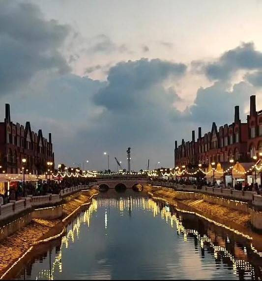 Potret La Riviera. Sumber : Dokumen Pribadi