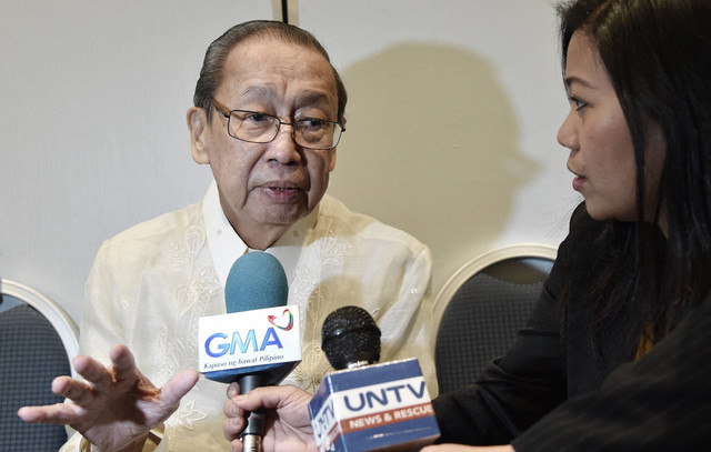 Kepala Front Demokrasi Nasional Filipina (NDFP) Jose Maria Sison berbicara pada upacara pembukaan pembicaraan perdamaian formal antara pemerintah Filipina dan NDFP di Roma, (19/1/2017). Foto: Tiziana Fabi/AFP