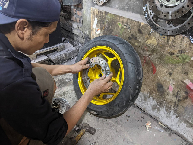 Workshop Surya Painting 18 di Tambun, Bekasi. Foto: Sena Pratama/kumparan