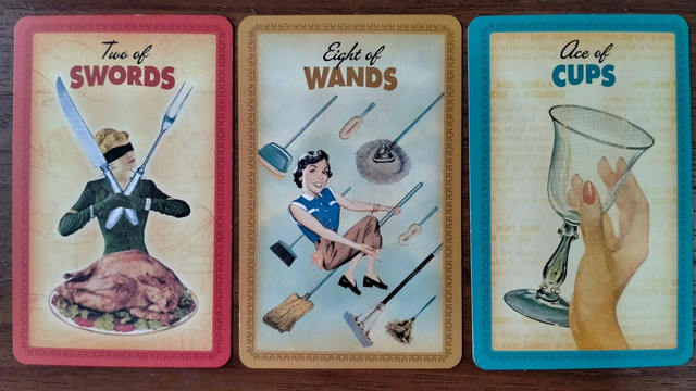 Two of Swords, Eight of Wands, Ace of Cups. (Foto: Lidia)