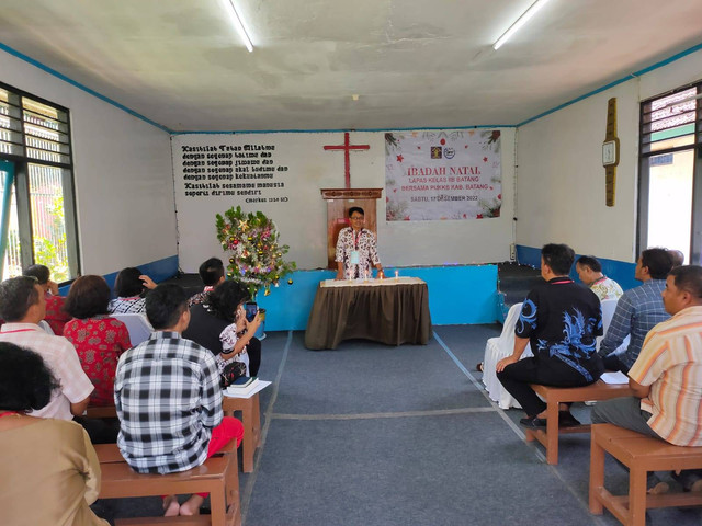 http://lapasbatang.kemenkumham.go.id/berita-utama/enam-wbp-lapas-batang-rayakan-natal-dengan-penuh-khidmat