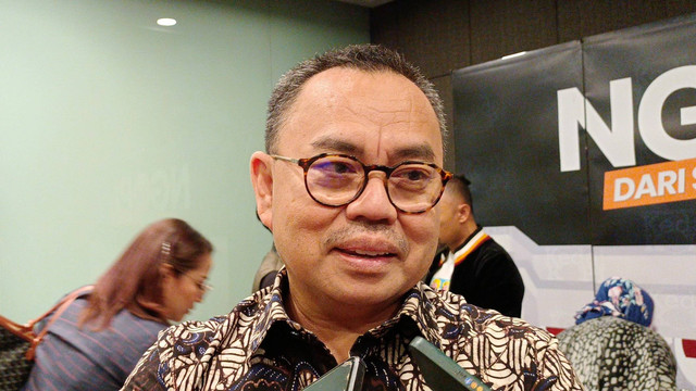 Mantan Menteri ESDM, Sudirman Said usai hadiri Diskusi Kedai Kopi, Minggu (18/12). Foto: Aprilandika Pratama/kumparan