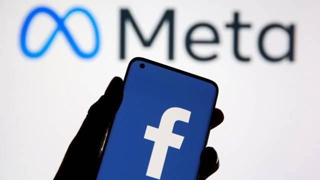 Ilustrasi Facebook tidak bisa login. Foto: Dado Ruvic/Reuters