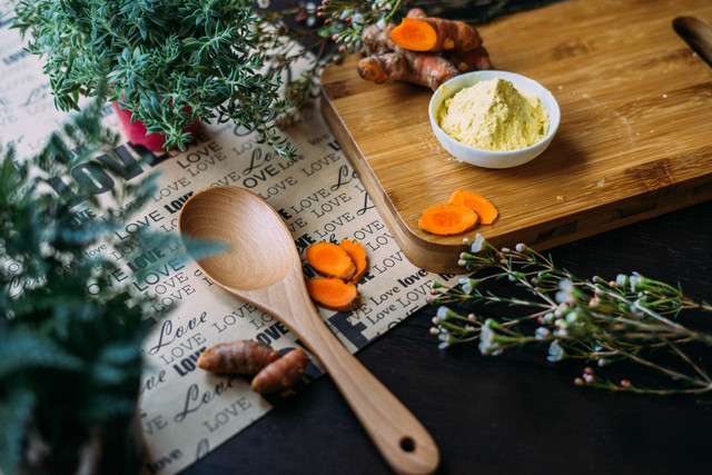 Apa saja manfaat kunyit putih untuk kesehatan tubuh? Foto: Unsplash